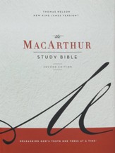 NKJV MacArthur Study Bible, Comfort Print--cloth over  board, navy blue