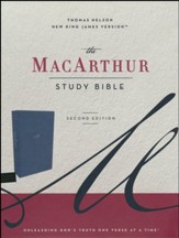 NKJV MacArthur Study Bible, Comfort Print--soft leather-look, navy blue (indexed)
