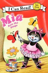 Mia Sets the Stage, Softcover