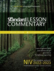 NIV &#174 Standard Lesson Commentary&#174 Deluxe Edition 2022-2023