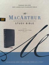 NASB MacArthur Study Bible, 2nd  Edition, Comfort Print--soft leather-look, black (indexed)
