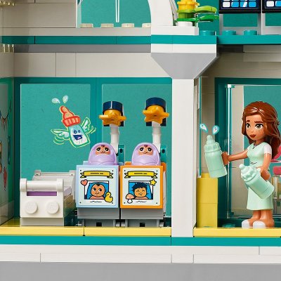 Lego fashion heartlake hospital